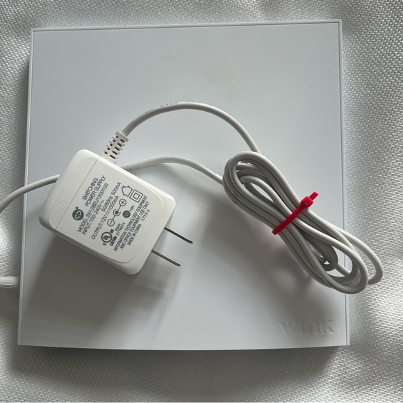 Wink Hub 2 Used like New - Picture 7 of 8